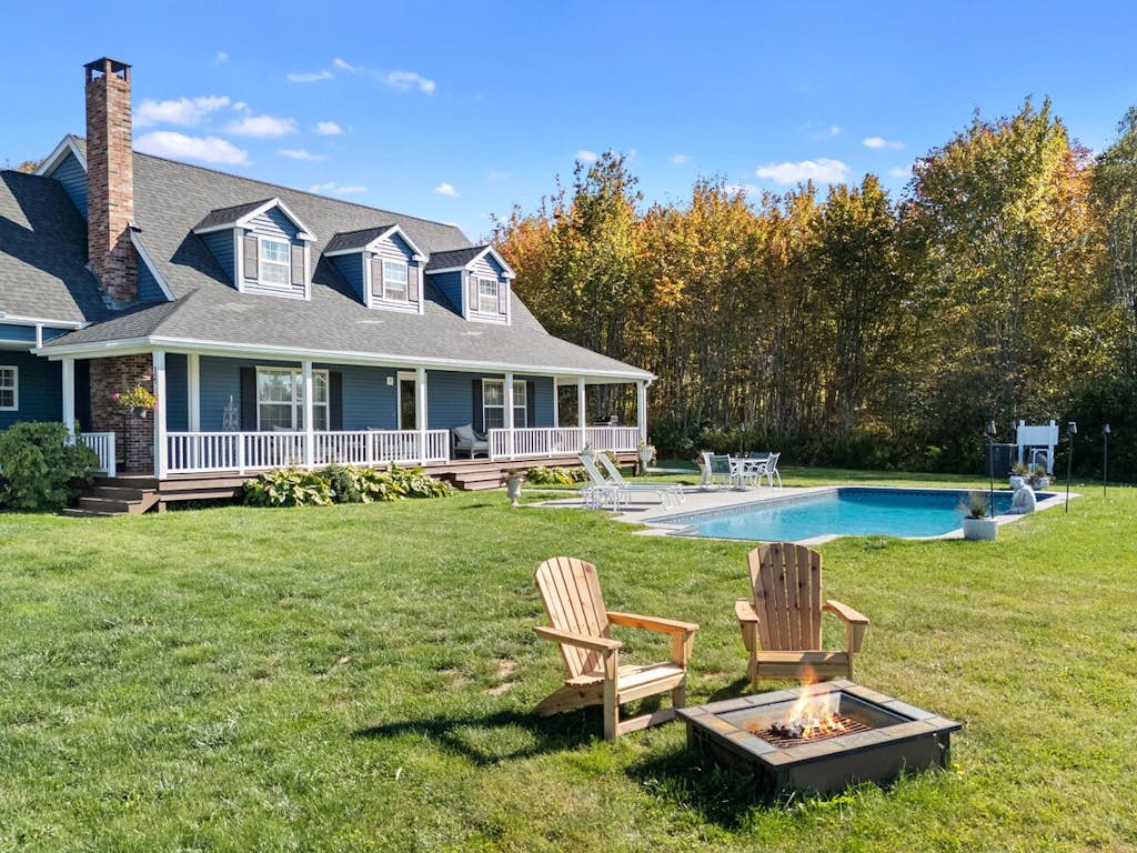 Cove House with Private Pool, Ocean Views, Family