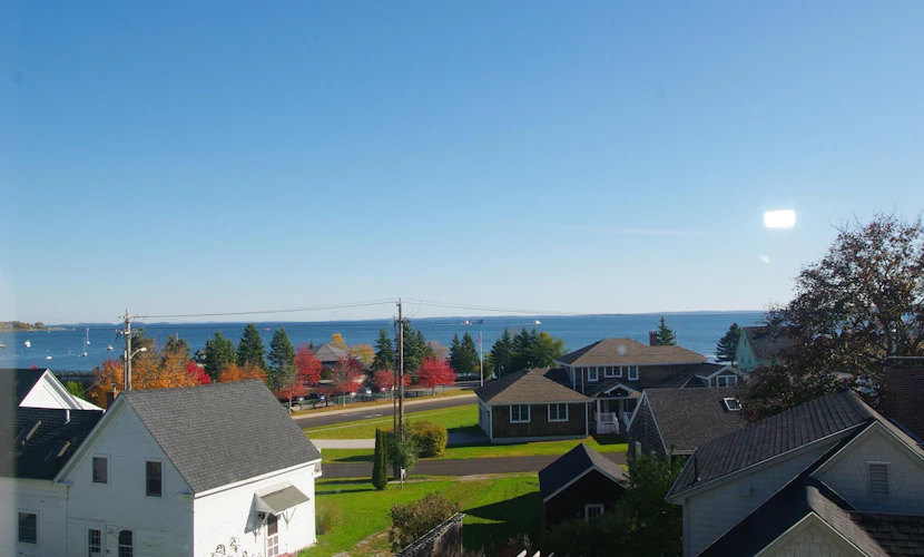 3 bedroom 2.5 bath apartment with views of Rocklan