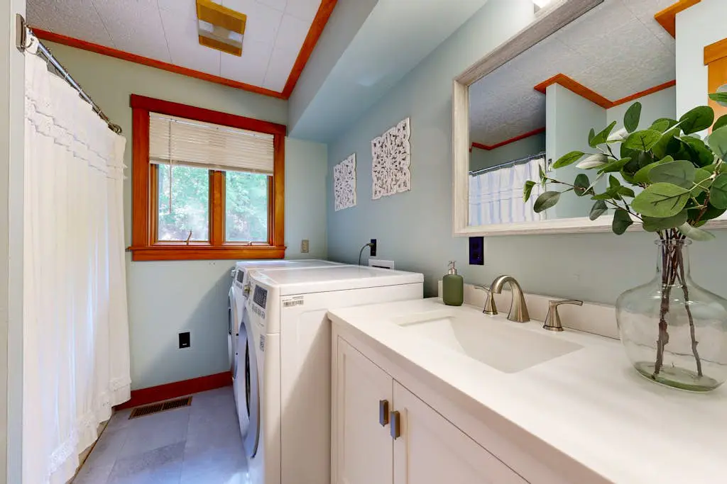 Heart Pond Hideaway & Annex
