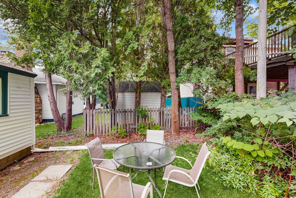 Quaint Family-Friendly Cottage Near Main Street w/Free WiFi and Partial A/C