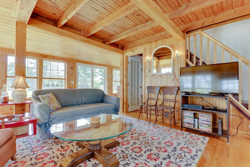 Charming Bayview Cottage with Deck, Firepit, Garden - 200' from the Water