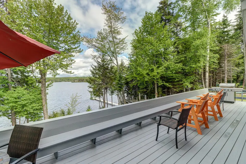 Lakeside Chalet