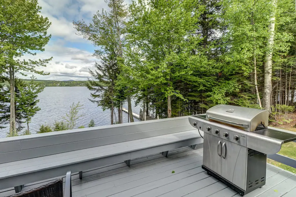 Lakeside Chalet