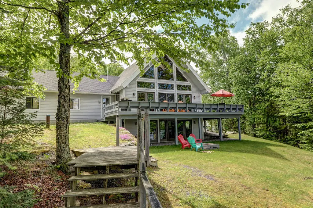Lakeside Chalet