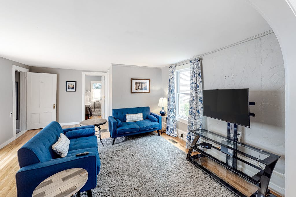 Friendly home with our separate condos & free WiFi in the heart of downtown