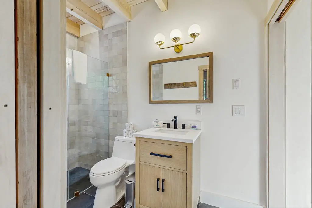 Spruce Shores Retreat
