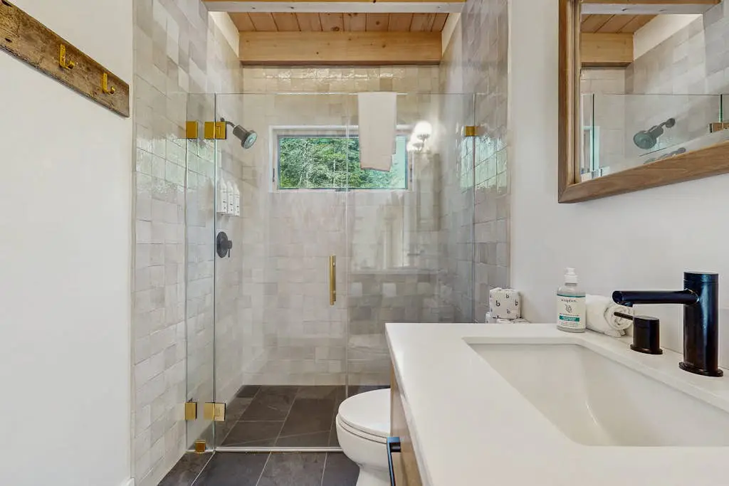 Spruce Shores Retreat
