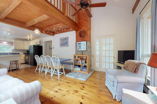Home with deck, great location in the heart of Acadia National Park