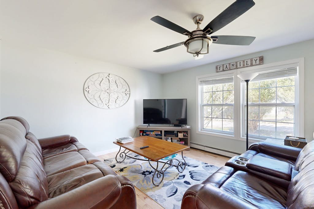 Dog-friendly home with deck, pool table, & firepit - walk to downtown Boothbay
