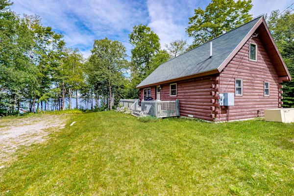 Lakefront cabin on First Roach Pond with dock, lake view & firepit- dog-friendly