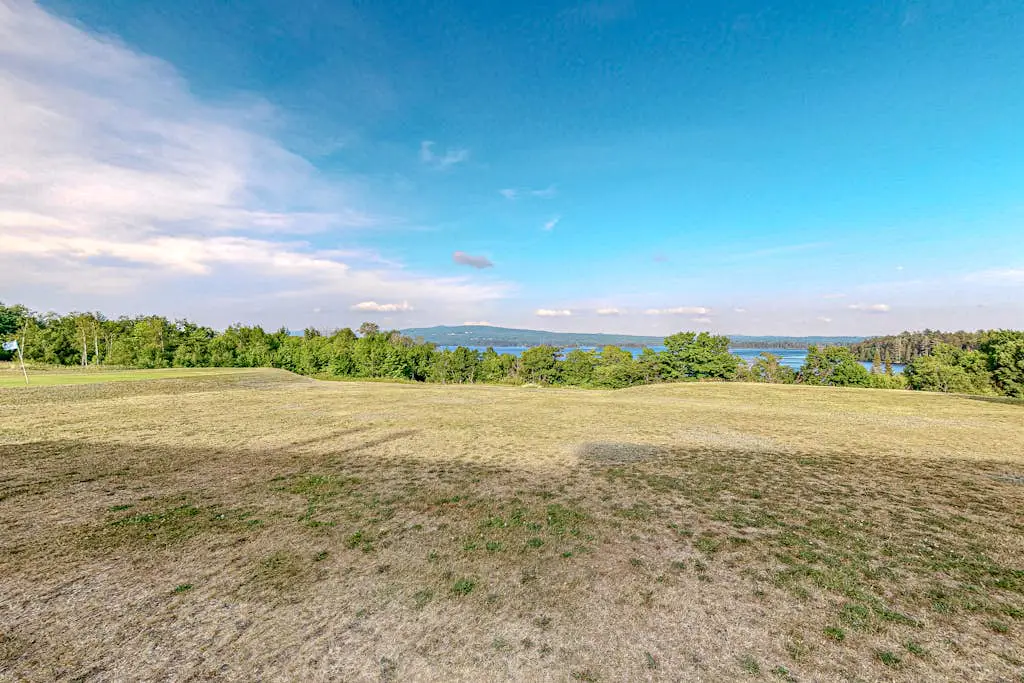 Lakeview Condo