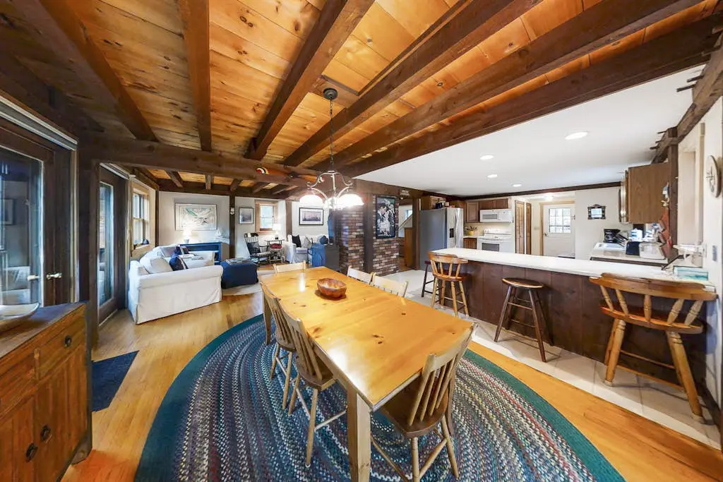 Appalachee Pond Waterfront Cottage