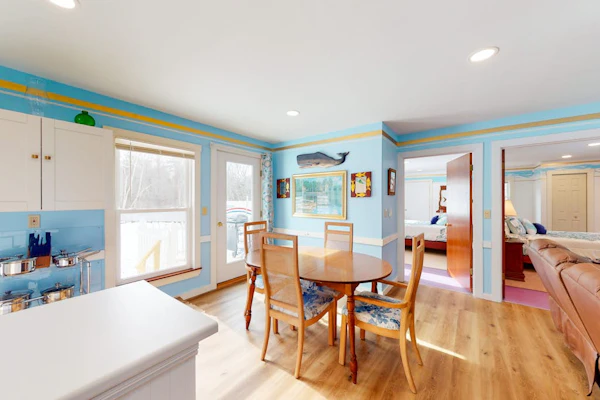 Spacious single-level duplex with fast WiFi, two full kitchens, deck, & yard