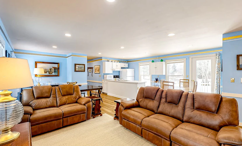 Colorful duplex home with a large yard, deck, WiFi, & ideal Midcoast location