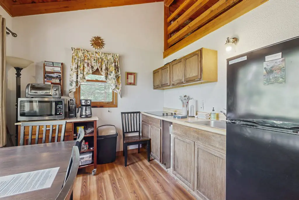 Sunset Point Mountaintop Cabin