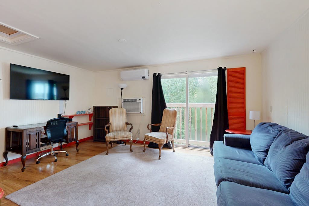 Cozy cottage with fast WiFi & full kitchen - 1 mile to downtown & next to Acadia