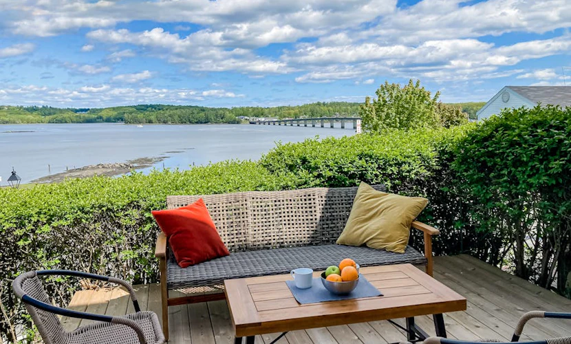 Sweeping Sheepscot River views in newly renovated 200 year old Wiscasset home