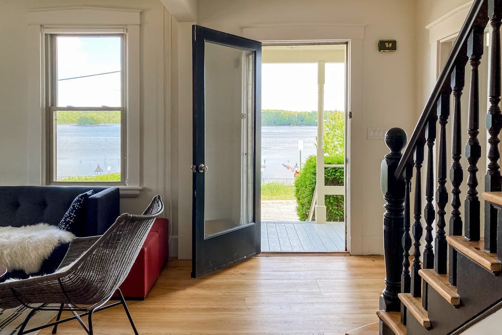 Sweeping Sheepscot River views in newly renovated 200 year old Wiscasset home