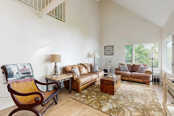 Oceanfront snowbird-friendly home on the beach with washer/dryer & fireplace