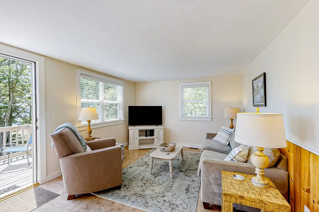 Barretts Watch Main House and Apartment