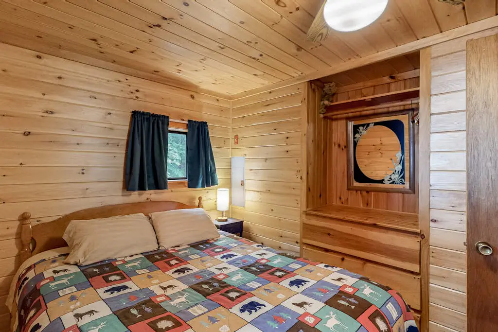 Lakefront Cabin #1