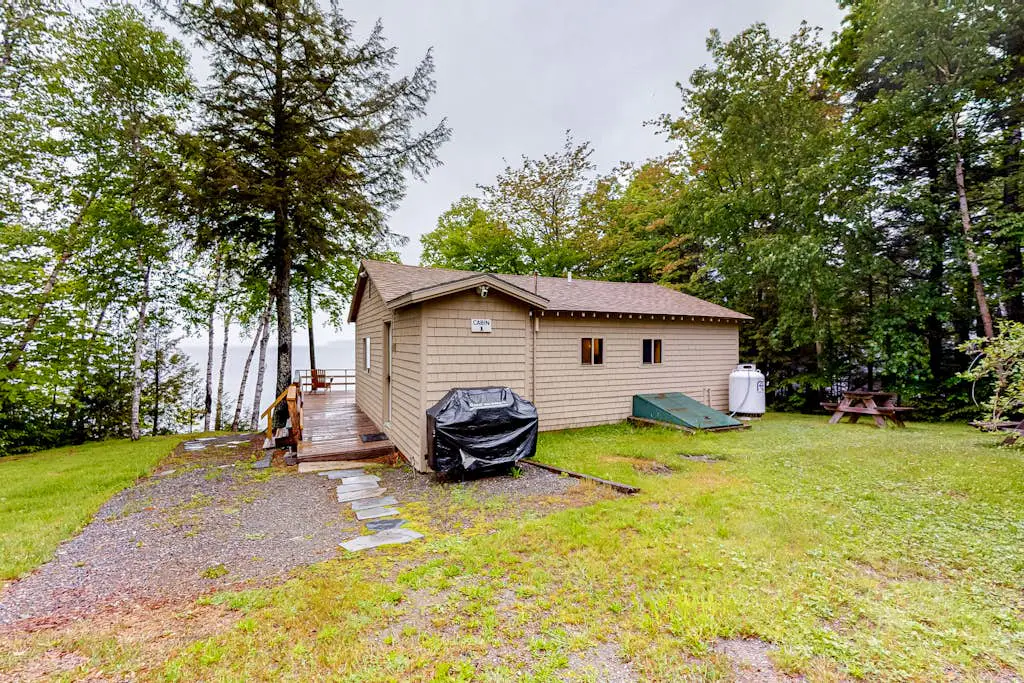 Lakefront Cabin #1