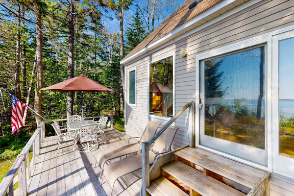 Oceanfront home with water views - central AC, washer/dryer & beach access