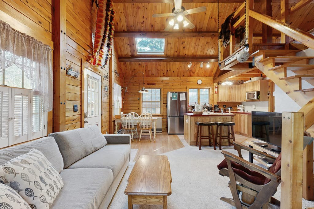 Cozy cabin with covered porch, firepit, grill, fireplace, & washer/dryer