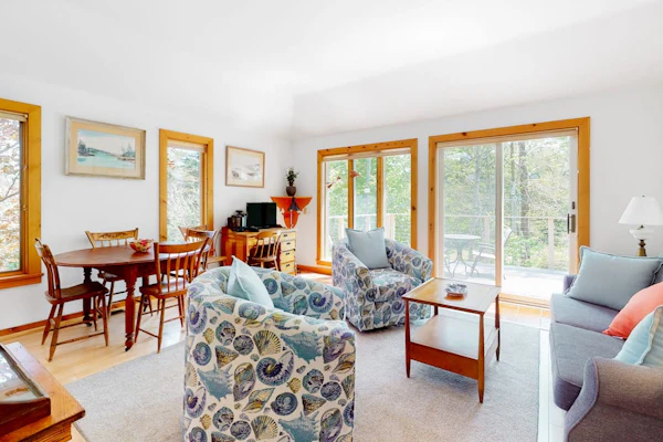 Enchanting dog-friendly ocean view home with kitchen, grill, balcony, TV, & deck