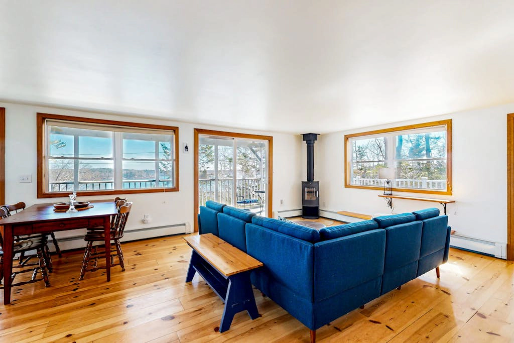 Damariscotta Vistas