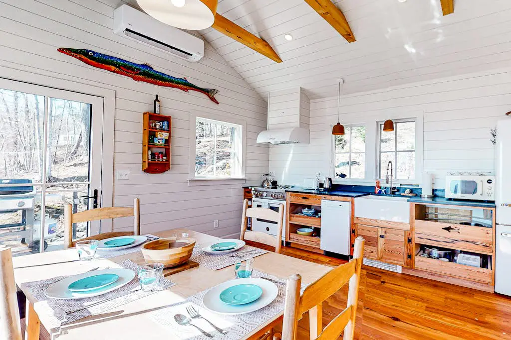 Cottage on the Coast