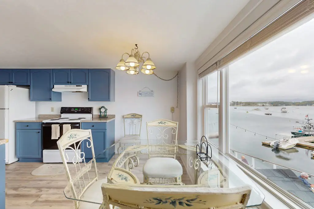 Ocean Breeze Condo