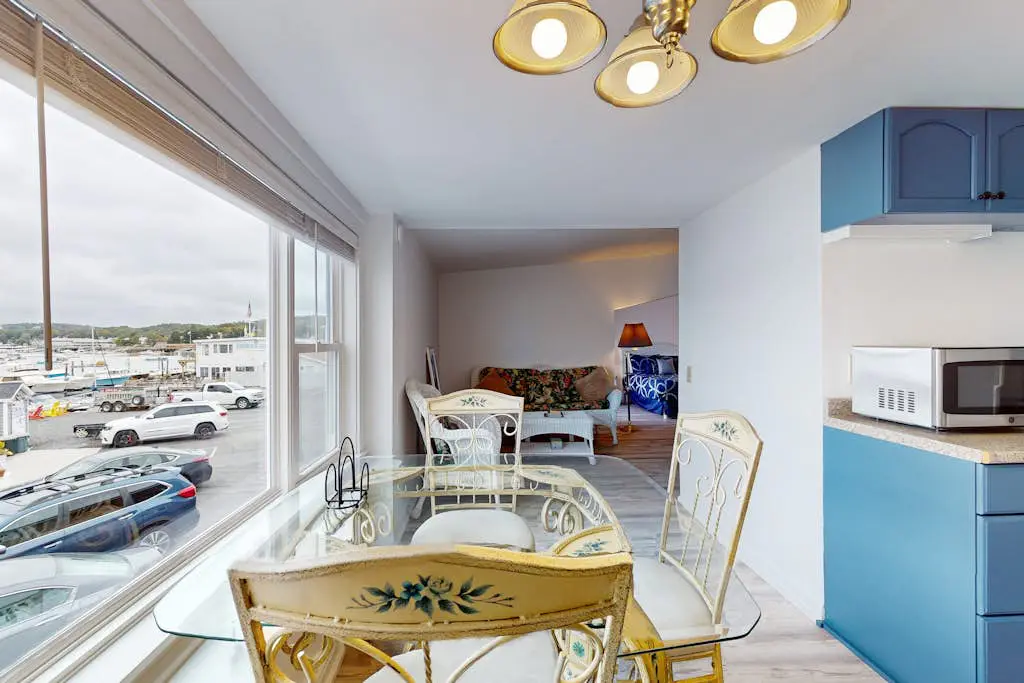 Ocean Breeze Condo