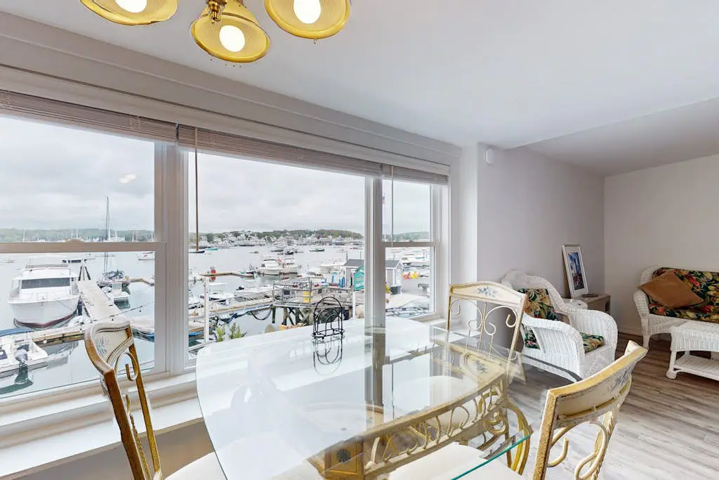 Ocean Breeze Condo