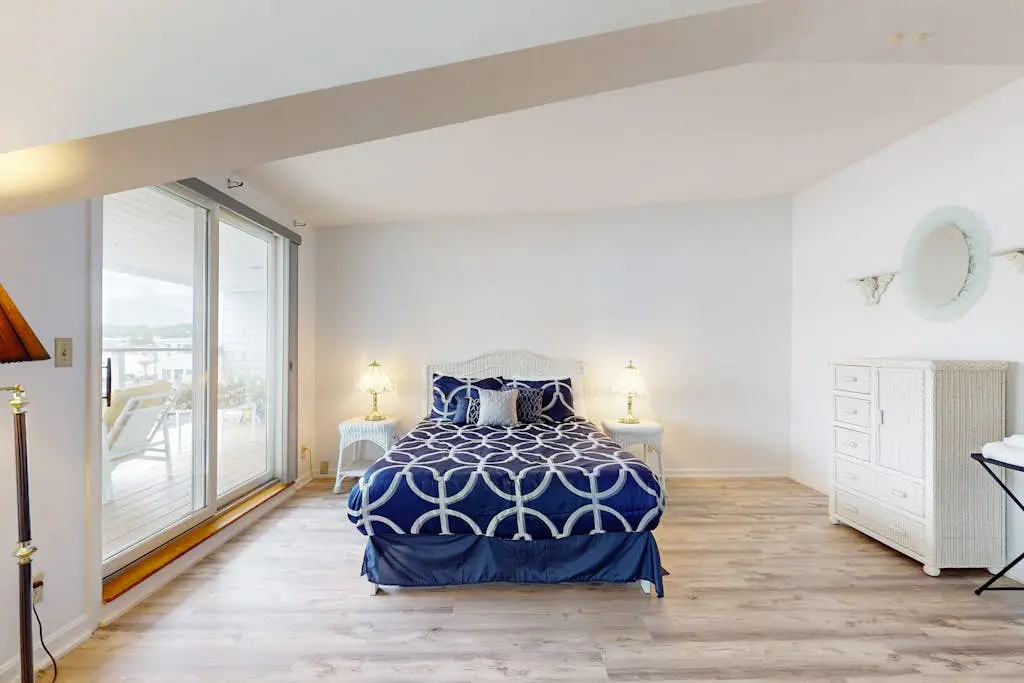 Ocean Breeze Condo