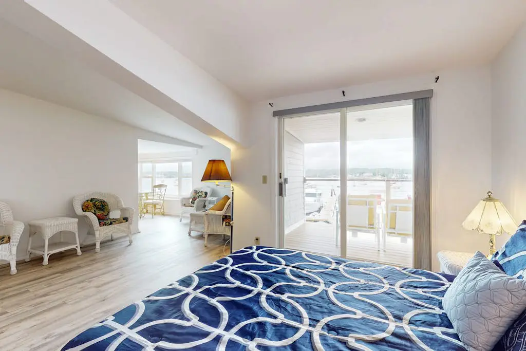 Ocean Breeze Condo
