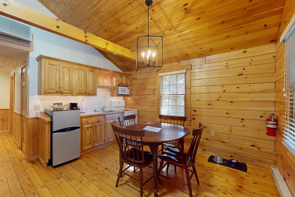 Dog-friendly cabin retreat with kitchen, firepit, hiking & outdoor fun