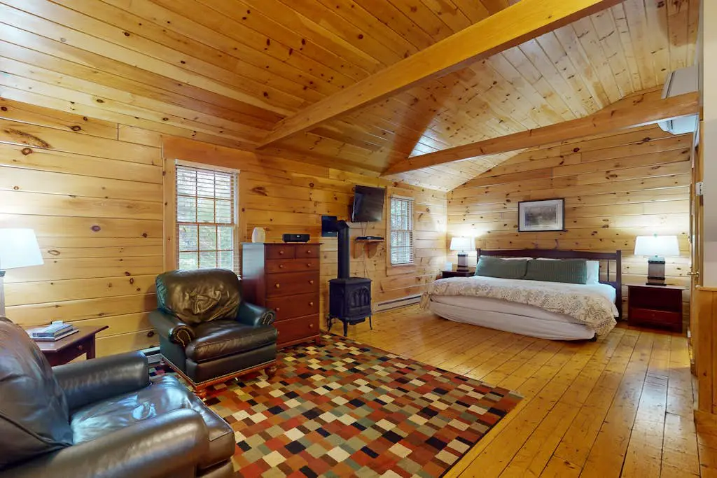 Woodpecker Cabin 87