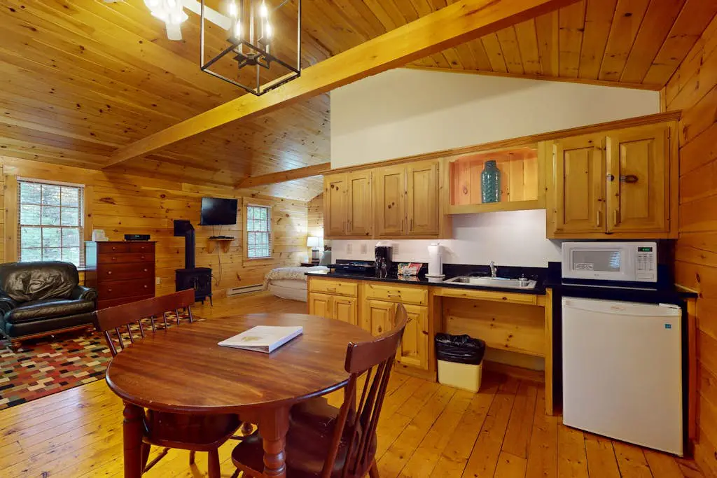 Woodpecker Cabin 87