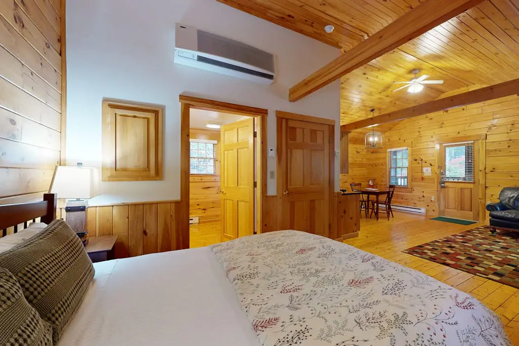 Woodpecker Cabin 87
