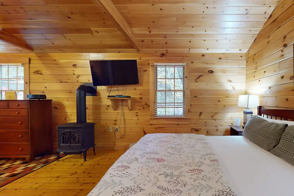 Woodpecker Cabin 87