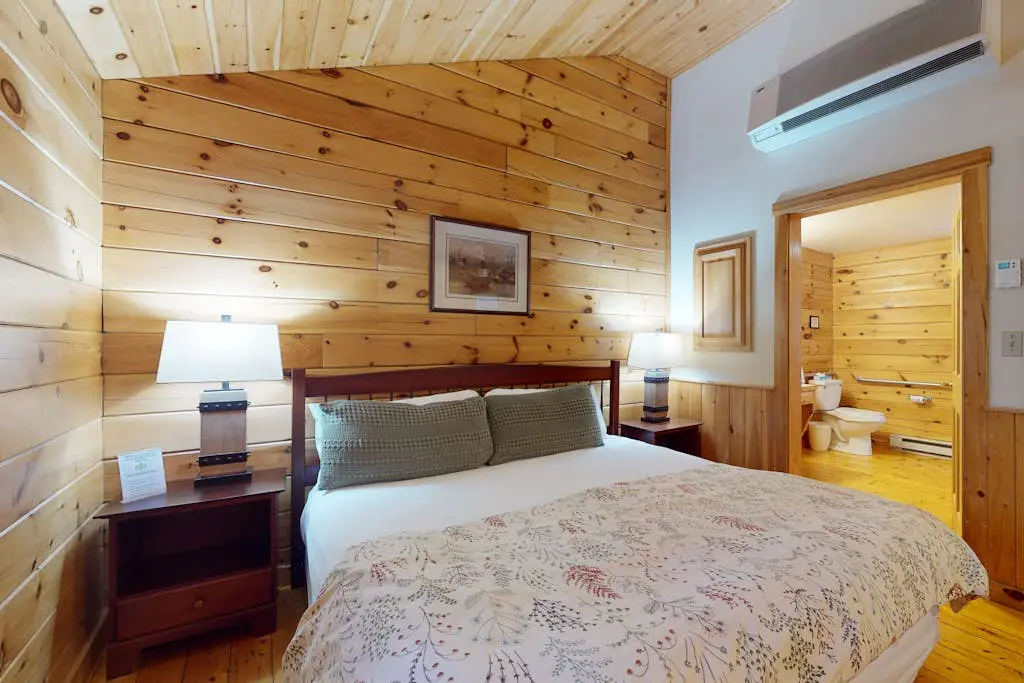 Woodpecker Cabin 87