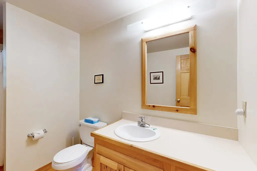 Lynx Cabin 106