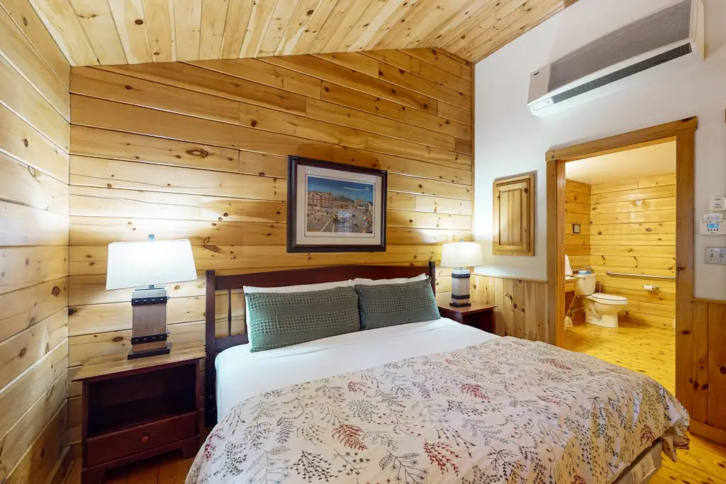 Loon Cabin 89