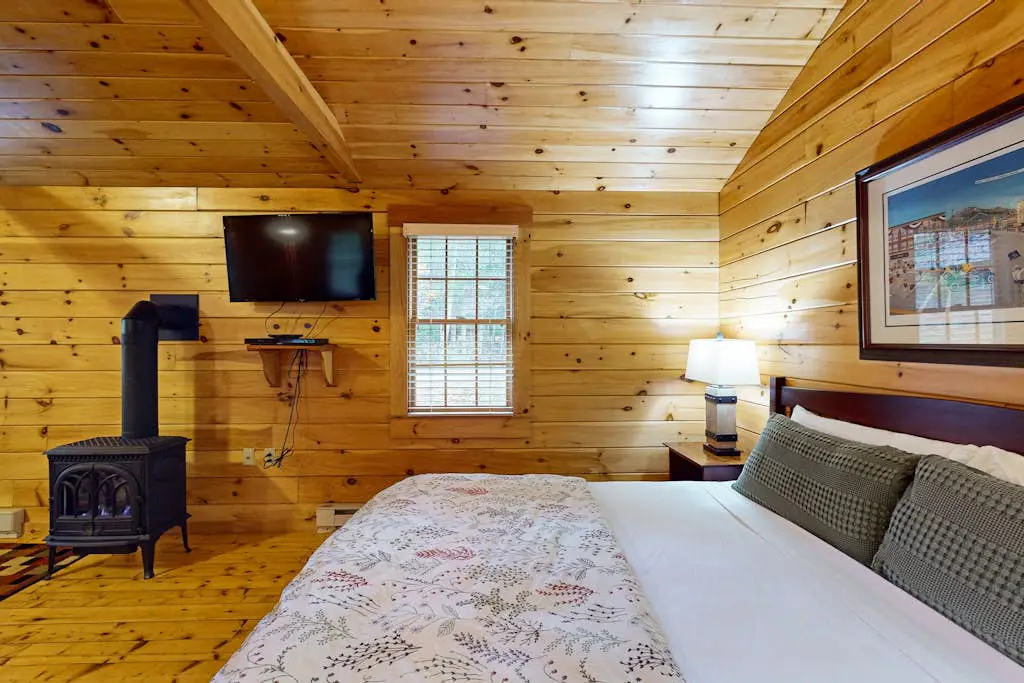 Loon Cabin 89