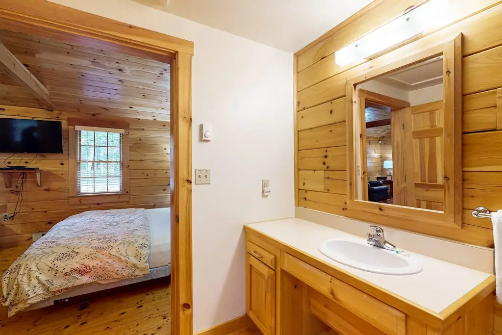 Loon Cabin 89