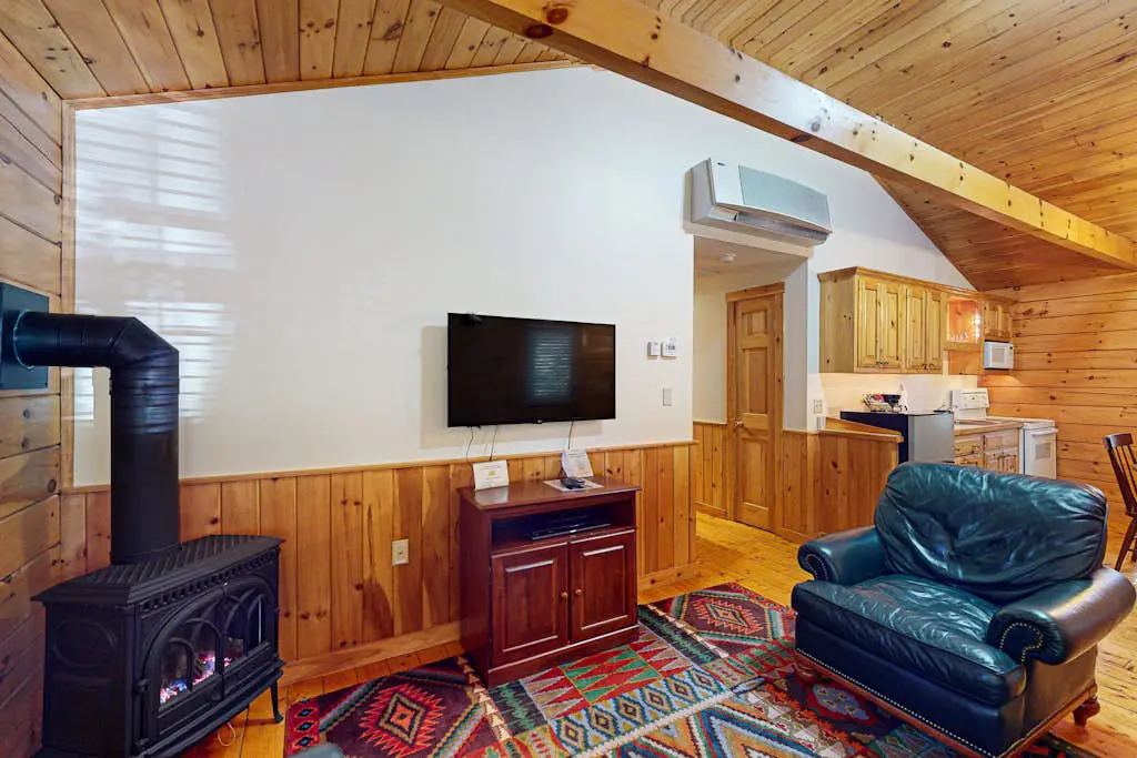 Hickory Cabin 80