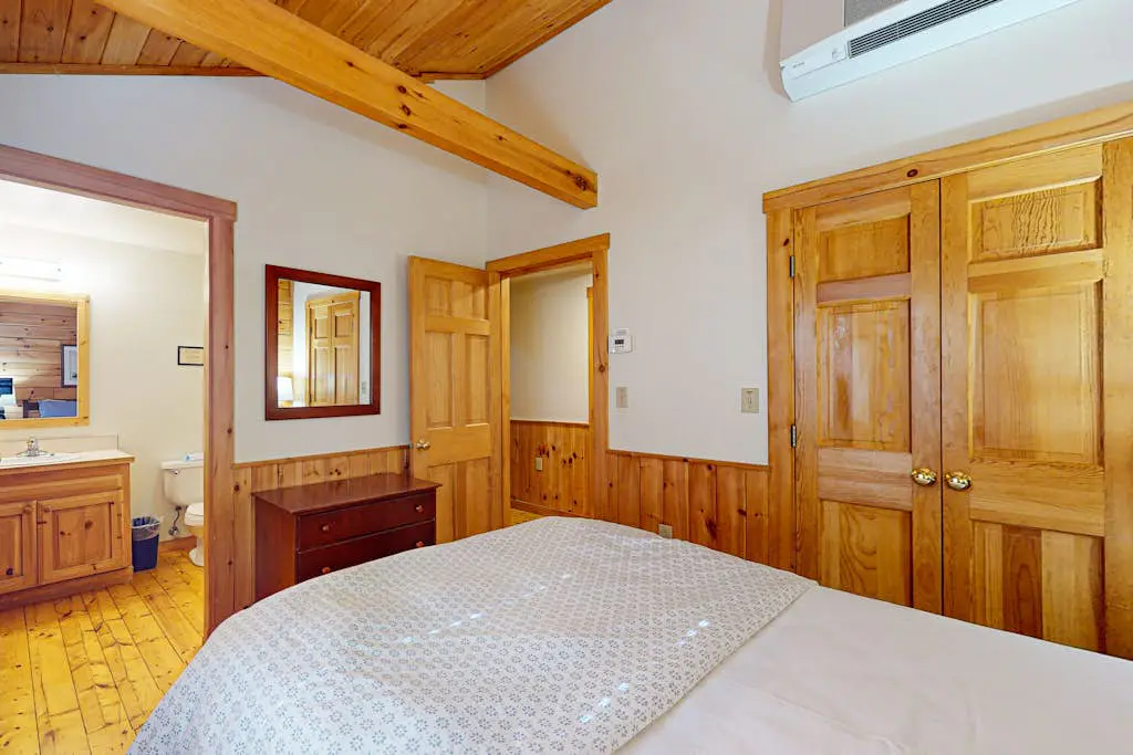 Hickory Cabin 80