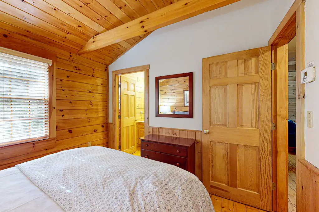 Hickory Cabin 80