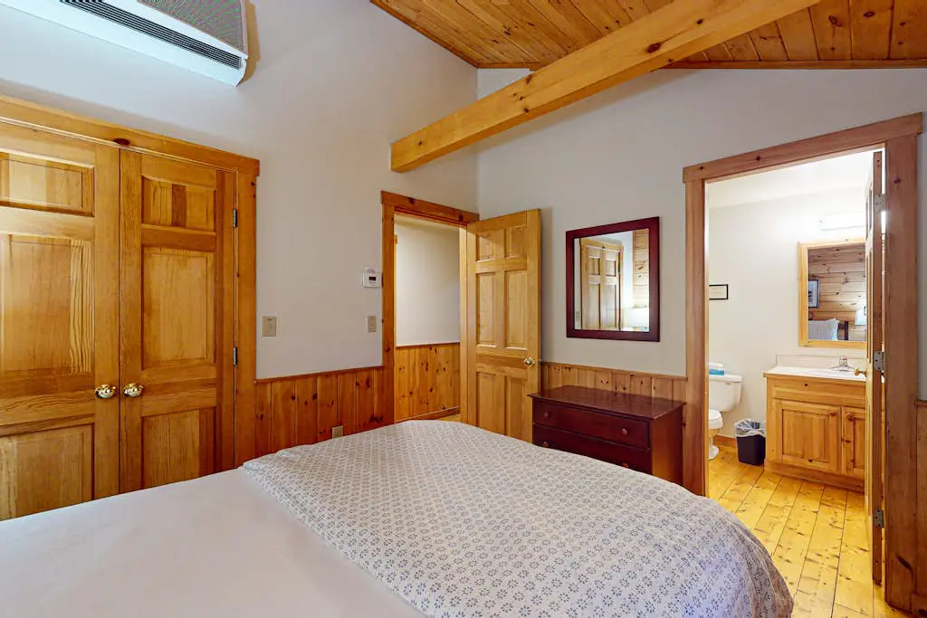 Hickory Cabin 80